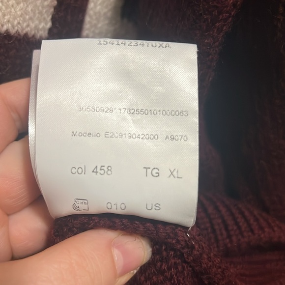 Moncler sweater size XL - Picture 6 of 8